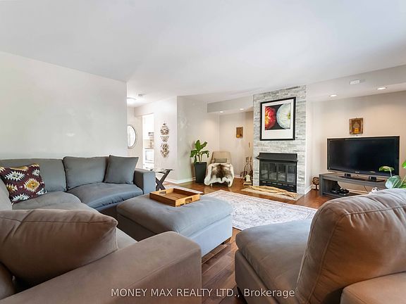 5th image of 7 Forsyth Ln #4