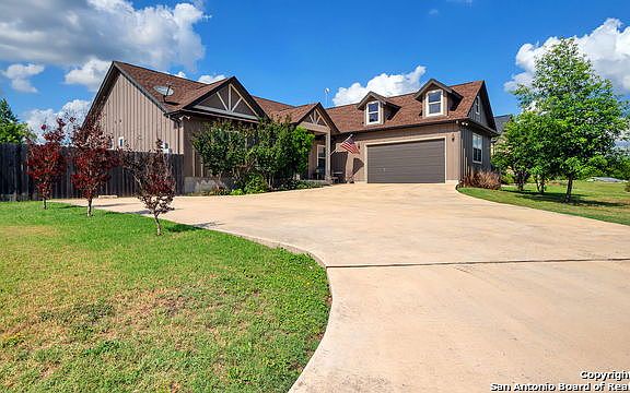 2nd image of 2112 Geneva Ct