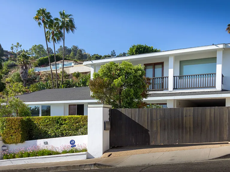 9203 Robin Dr — Photo 13