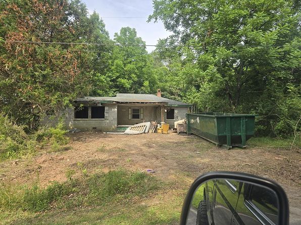 7520 Forrest Rd