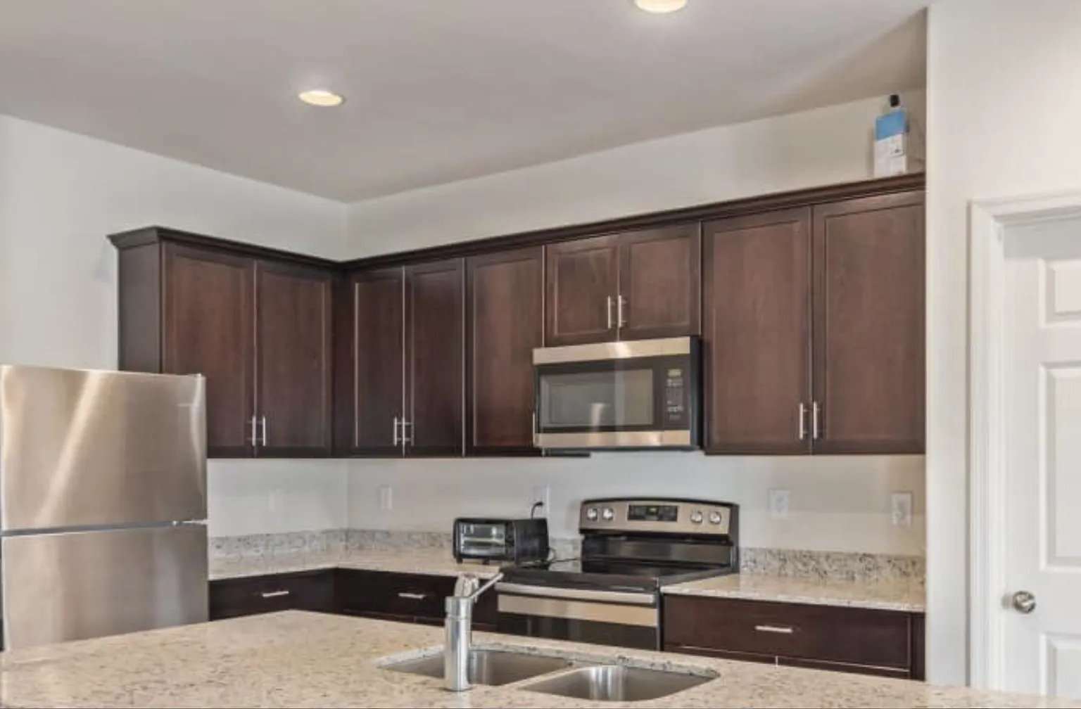 43632 W Yucca Ln — Photo 3