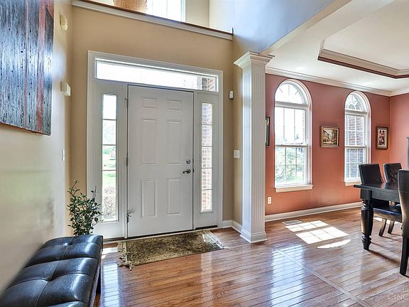 4th image of 6886 Hickory Pointe Dr