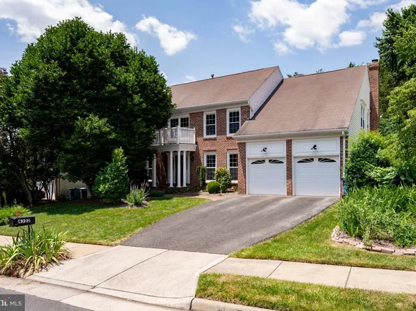 4322 Galesbury Ln, Chantilly, VA 20151