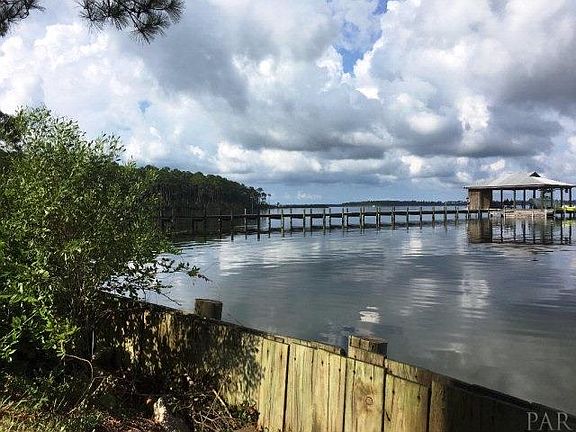 3rd image of 7647 Bayshore Dr