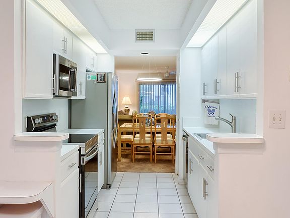 5th image of 1801 Eleuthera Pt #F1
