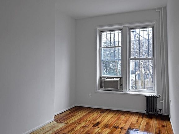 3rd image of 728 Halsey St #1