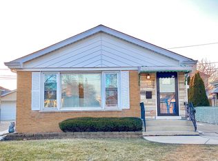 8056 N Ottawa Ave, Niles, IL 60714