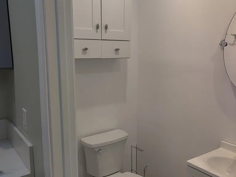 16915 Hartland St — Photo 14
