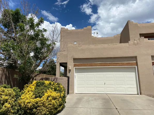 4236 Red Sun Dr NE, Albuquerque, NM 87110