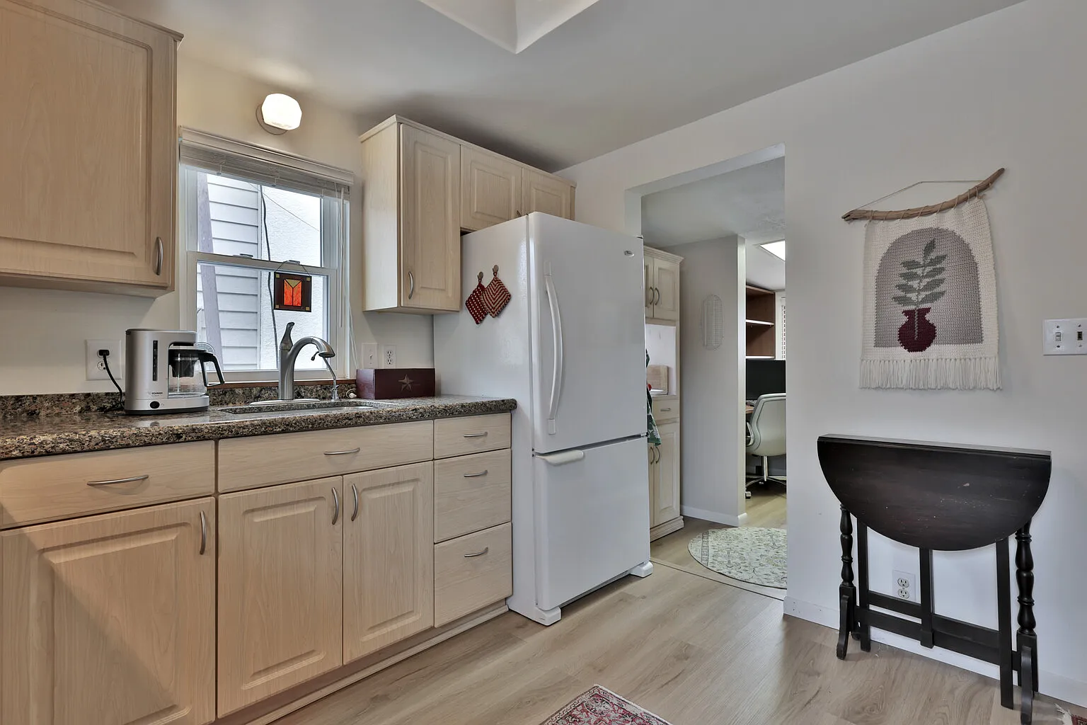 2 bed, 1.5 bath, 1912 sqft, $2,950 — Photo 4