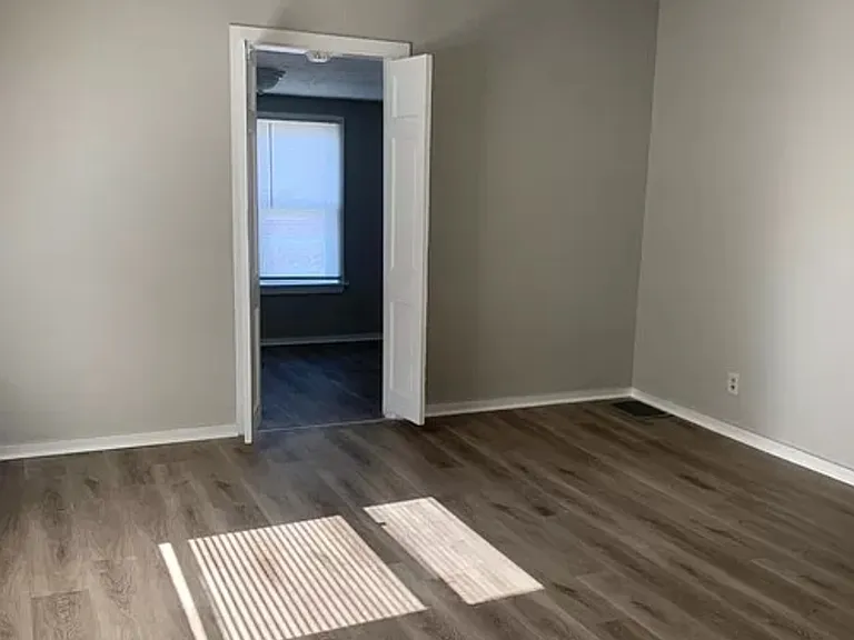 815 Dawson St #2 — Photo 11