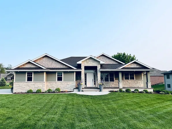 1125 E Washington St, West Point, NE 68788