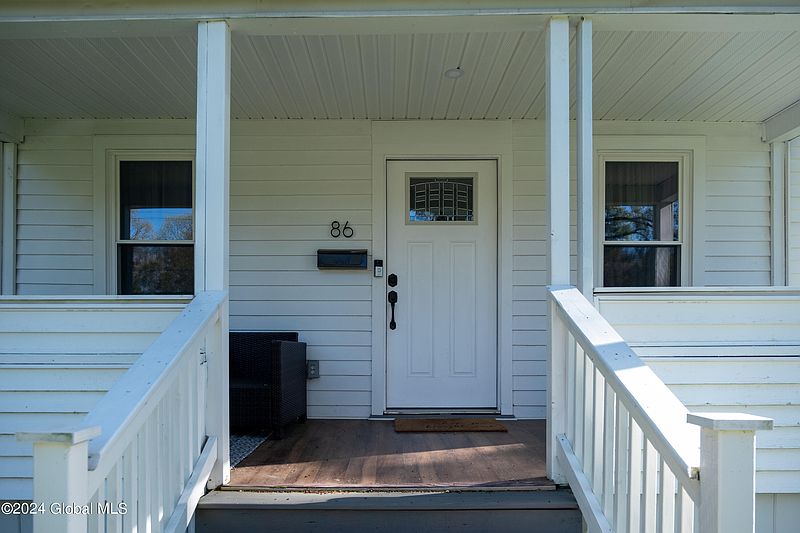 2nd image of 86 Pashley Road