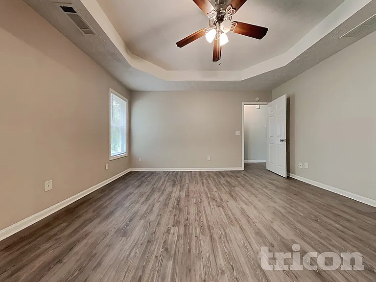 6050 Fieldwood Ln — Photo 8