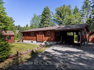 27 Groeger Rd, Huntsville, ON P1H2J4
