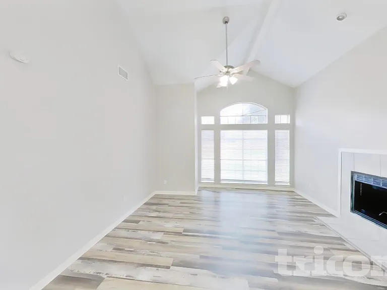 7114 River Garden Dr — Photo 3