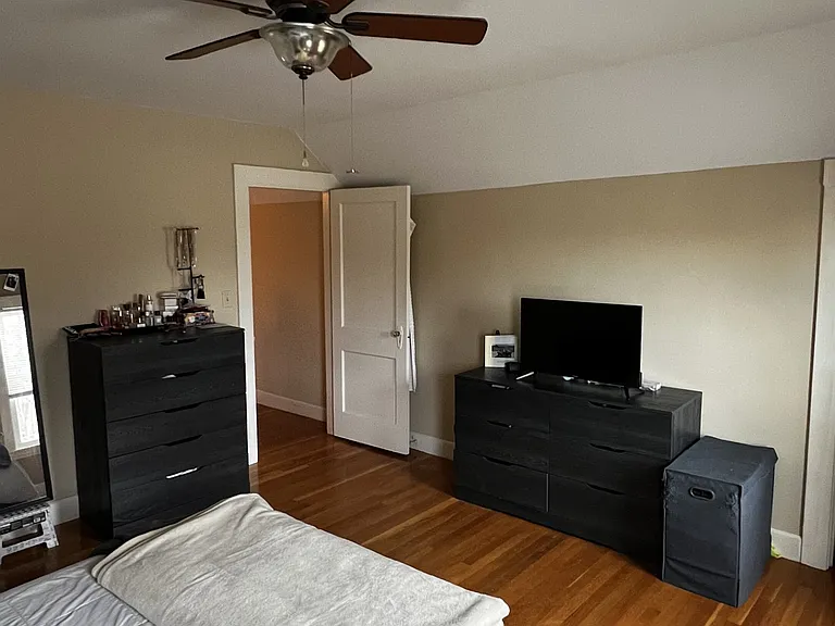 145 Sylvan St #5 — Photo 12