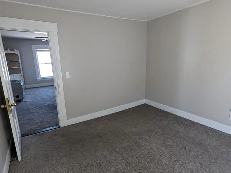339 Spruce St — Photo 7