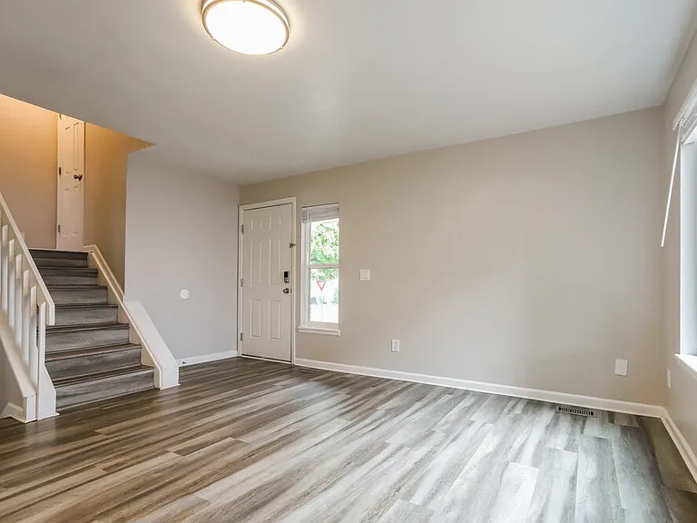 3907 S Halifax St — Photo 6