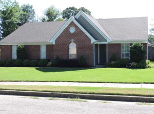 5011 Rocky Point Dr, Southaven, MS 38672