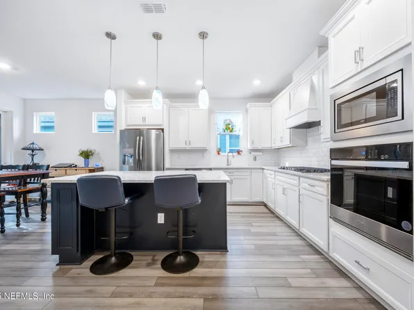 808 CONTINUUM Loop, Yulee, FL 32097