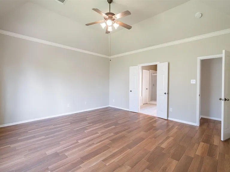 8811 Sun Haven Ln — Photo 18