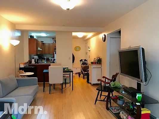 Rented by Mdrn Residential | media 11