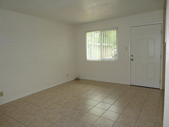 2nd image of 1200 E Spence Ave