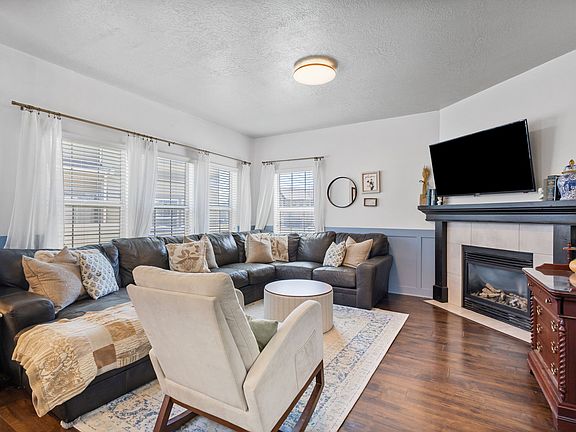 4th image of 1594 N Catagena Park Way