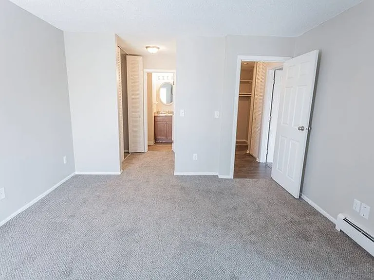 Reno BR Bath