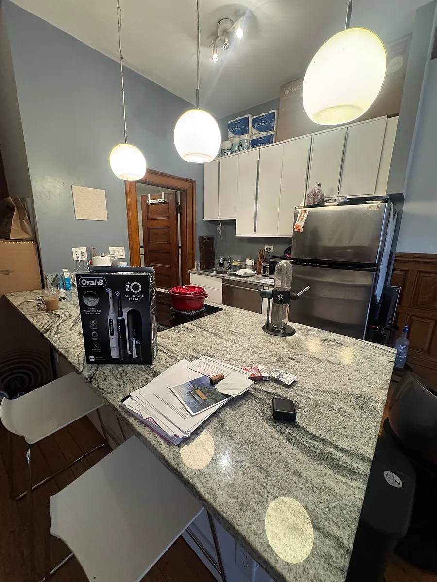Building Photo - 849 Beacon St #5