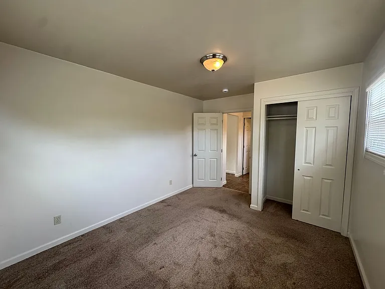4753 Herron Rd — Photo 10