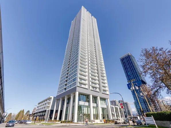 6087 Wilson Ave #2808, Burnaby, BC V5H 4R8