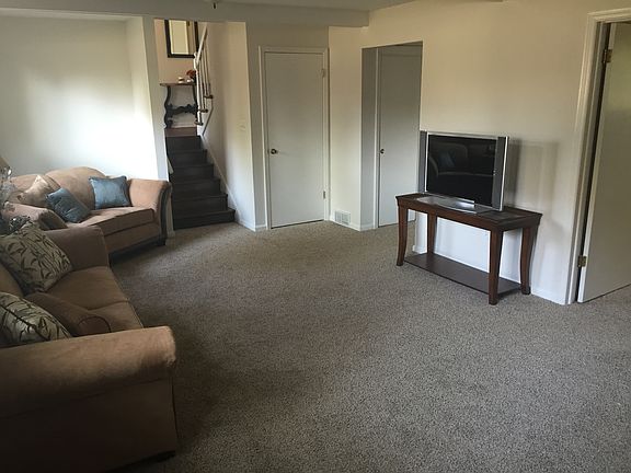 3rd image of 6600 Carinthia Dr