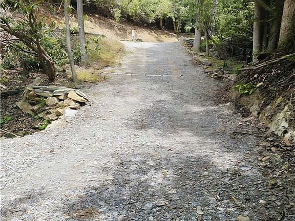 4th image of 476 Locust Road