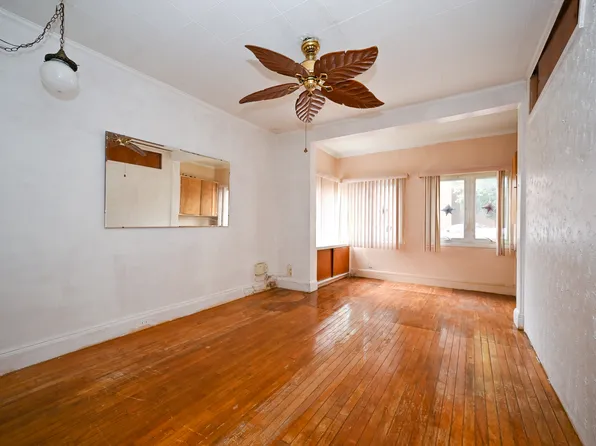 2408 East 13th Street image 12 of 23