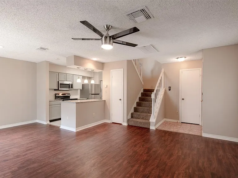 1228 Avenue O #H — Photo 4