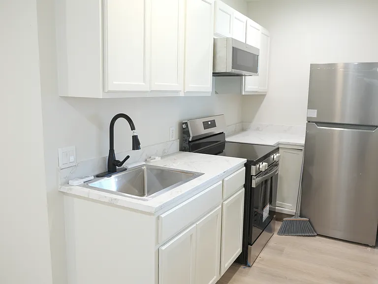 330 Pine Bluff St #2 — Photo 1
