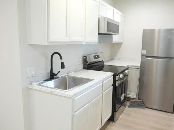 330 Pine Bluff St #2, Paris, TX 75460