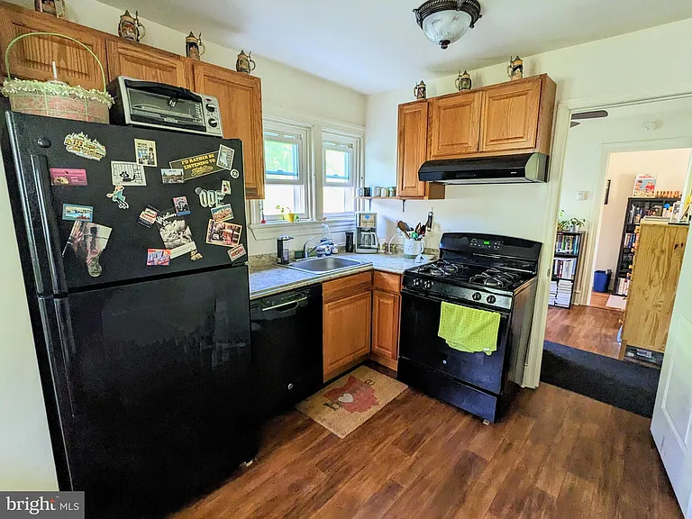 920 E Railroad Ave #A — Photo 9