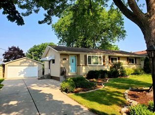 W164N9503 Water St, Menomonee Falls, WI 53051