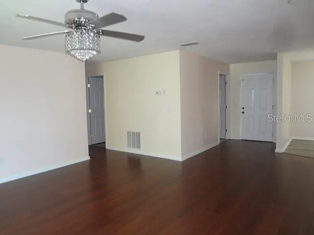 64 Rockefeller Dr — Photo 6