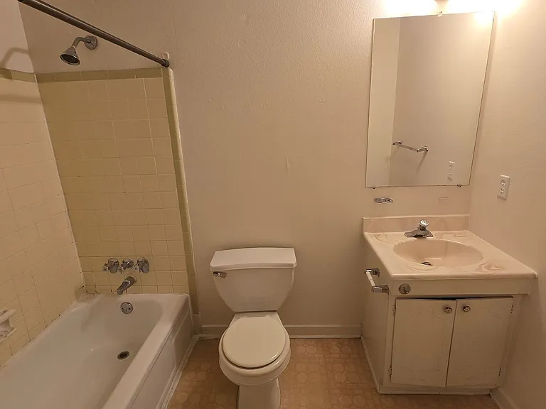 109 Thornwell Ct #G — Photo 11