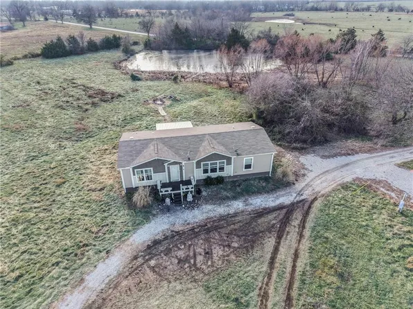 302 SE 901st Rd, Clinton, MO 64735