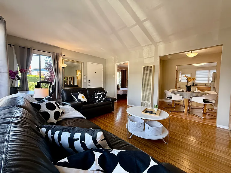 6131 Burlingame Ave — Photo 5