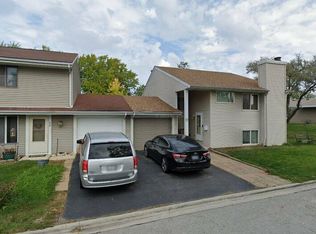 17 Honeybear Ln, Romeoville, IL 60446