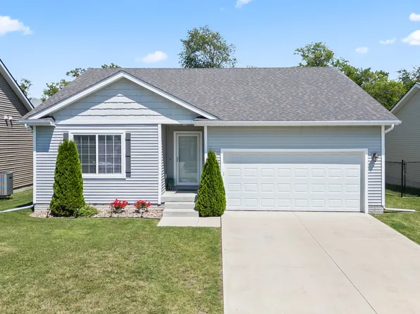 4315 E 48th St, Des Moines, IA 50317