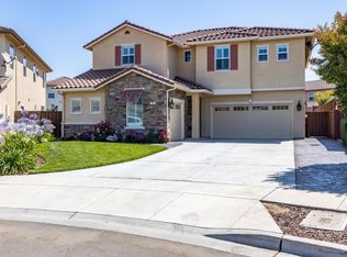 8 Piazza Cir, Salinas, CA 93905