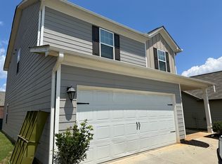 865 Walnut Creek Cir, Pendergrass, GA 30567