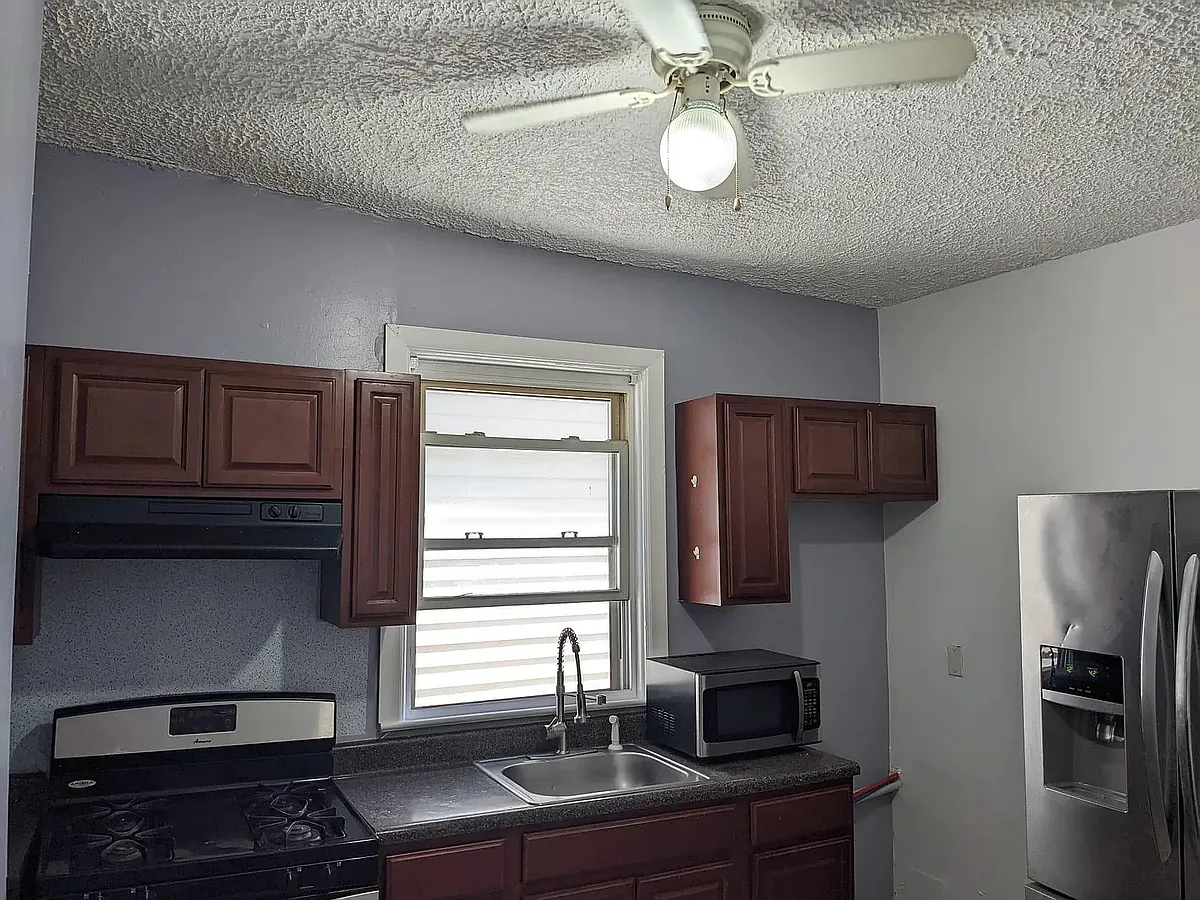 Building Photo - 48 Elliott St #2